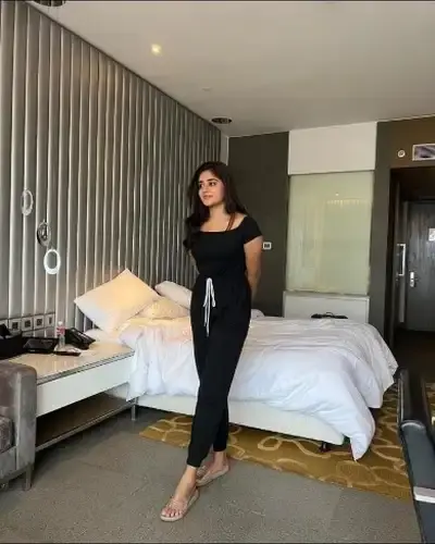 Call Girls Service in Pardi